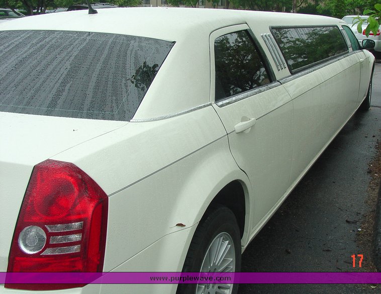 image for item 1010 2008 Chrysler 300 Touring limousine