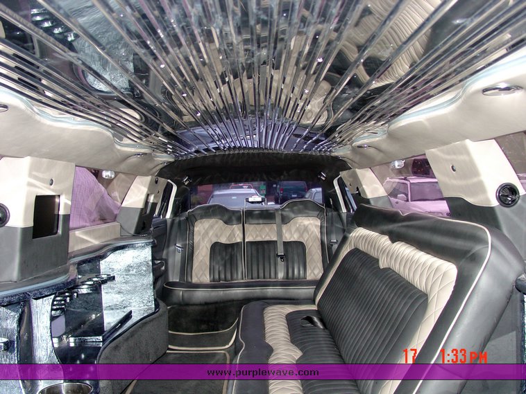 image for item 1010 2008 Chrysler 300 Touring limousine