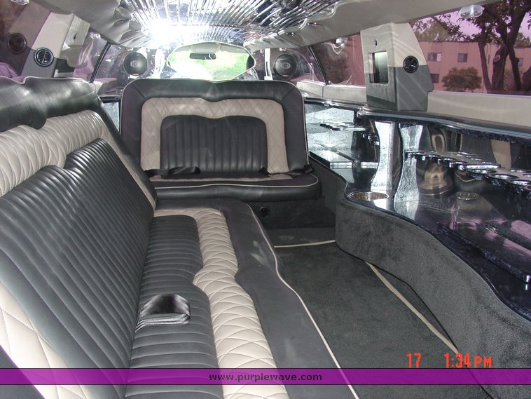 image for item 1010 2008 Chrysler 300 Touring limousine