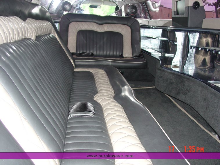 image for item 1010 2008 Chrysler 300 Touring limousine