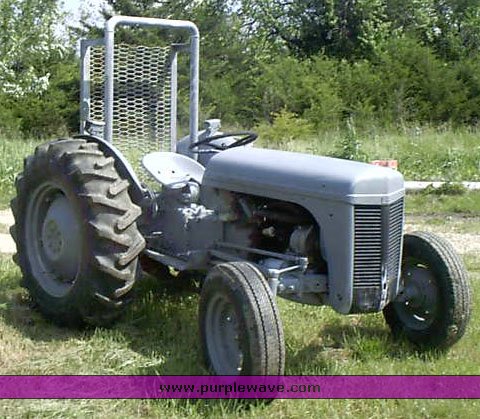 image for item 1500 Tractor