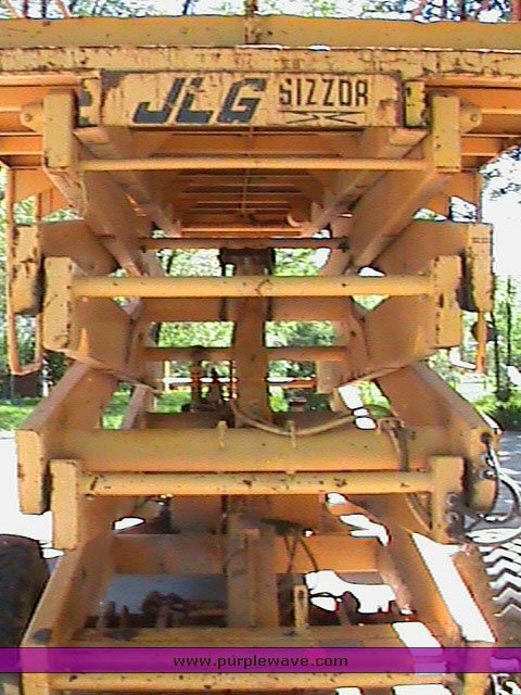 image for item 1702 JLG 35S scissor lift