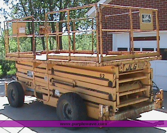image for item 1702 JLG 35S scissor lift