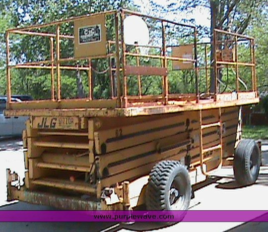 image for item 1702 JLG 35S scissor lift