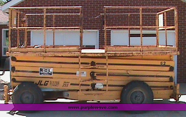 image for item 1702 JLG 35S scissor lift