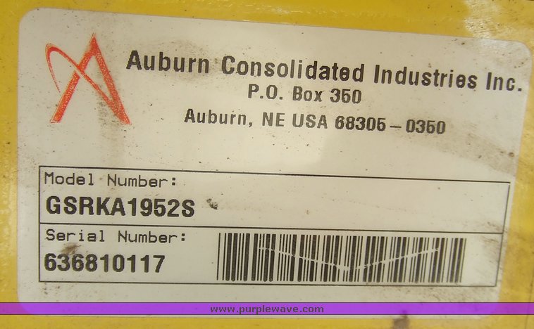 image for item 2075 2005 Great Dane GSRKA1952S surfer mower