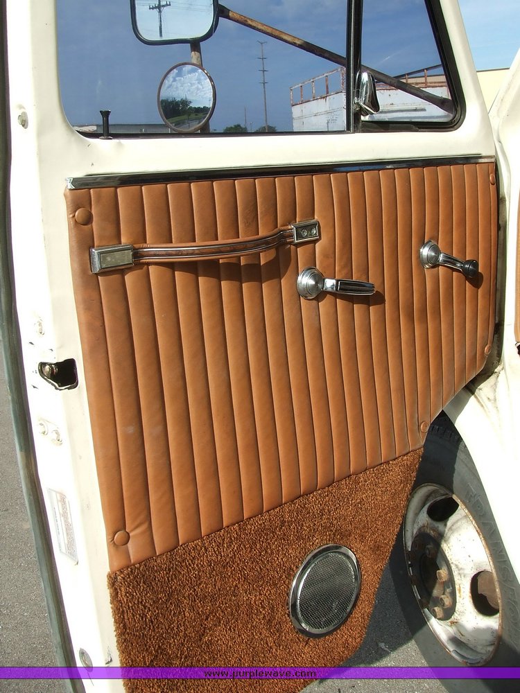 image for item 2130 1979 Shasta camper