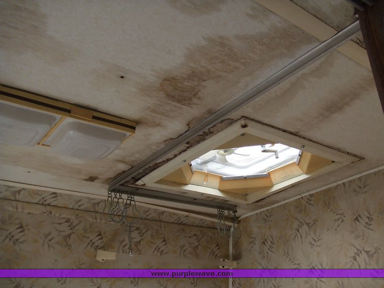 image for item 2130 1979 Shasta camper