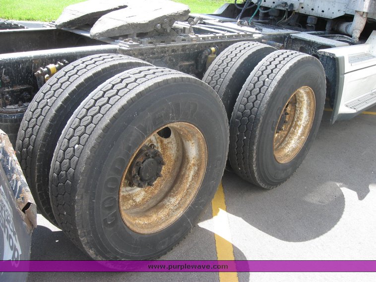 image for item 2149 2000 Freightliner Conventional FLC120 Century Class semi truck