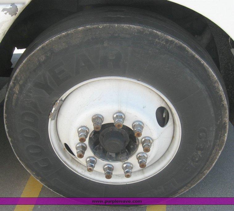 image for item 2149 2000 Freightliner Conventional FLC120 Century Class semi truck