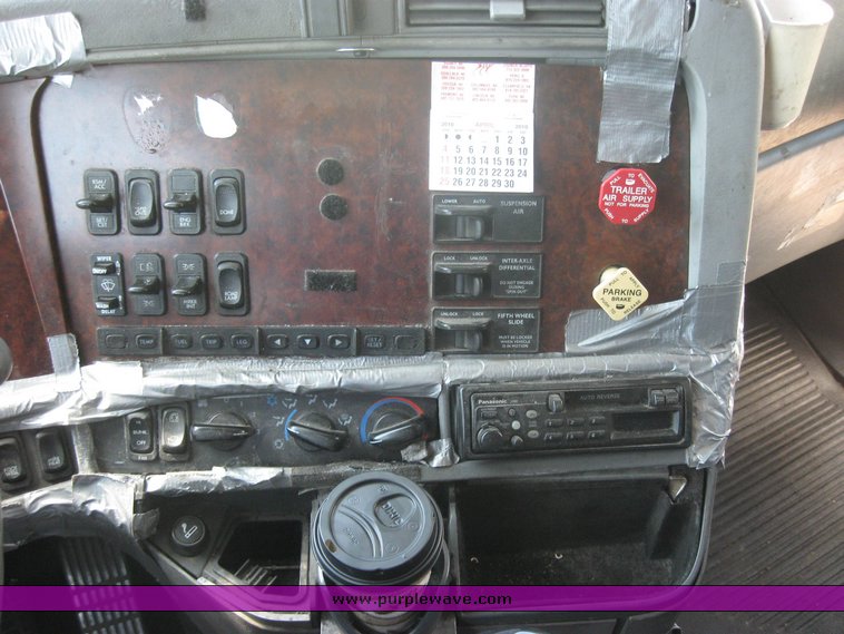 image for item 2149 2000 Freightliner Conventional FLC120 Century Class semi truck