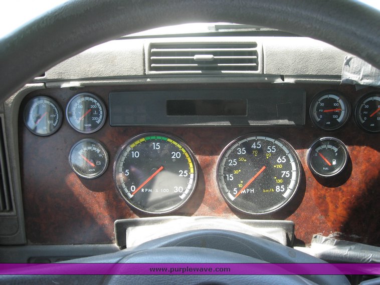 image for item 2149 2000 Freightliner Conventional FLC120 Century Class semi truck