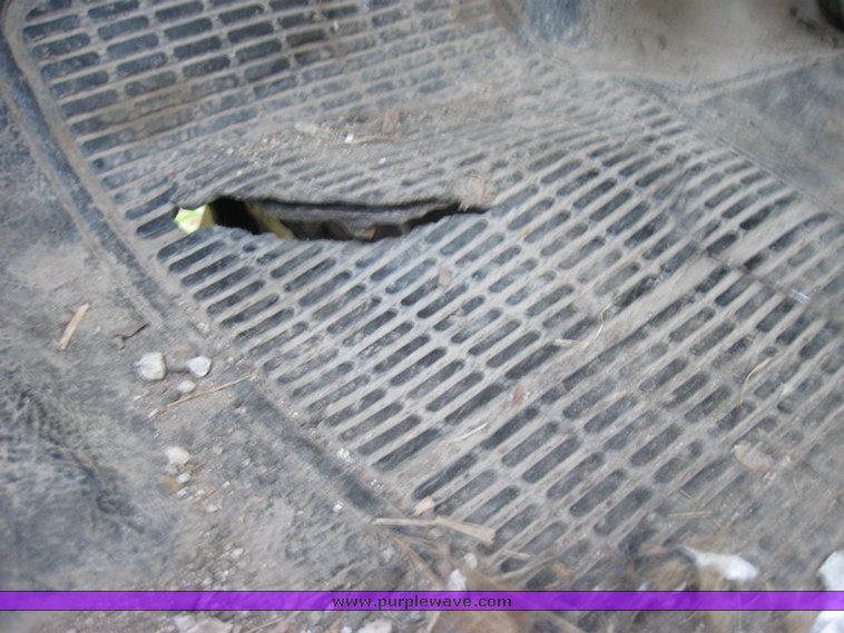 image for item 2525 1981 International dump truck