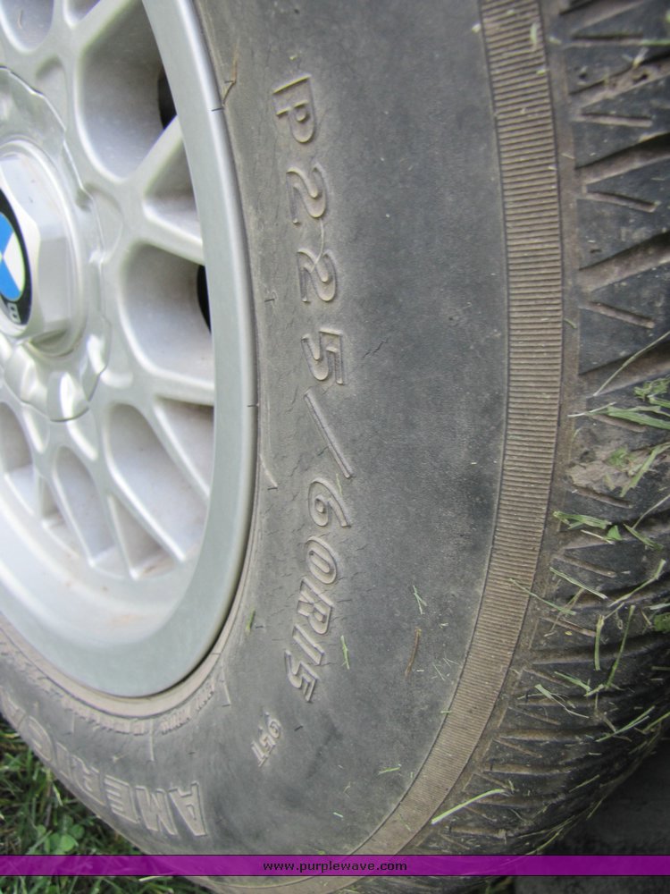 image for item 3313 1987 BMW L7