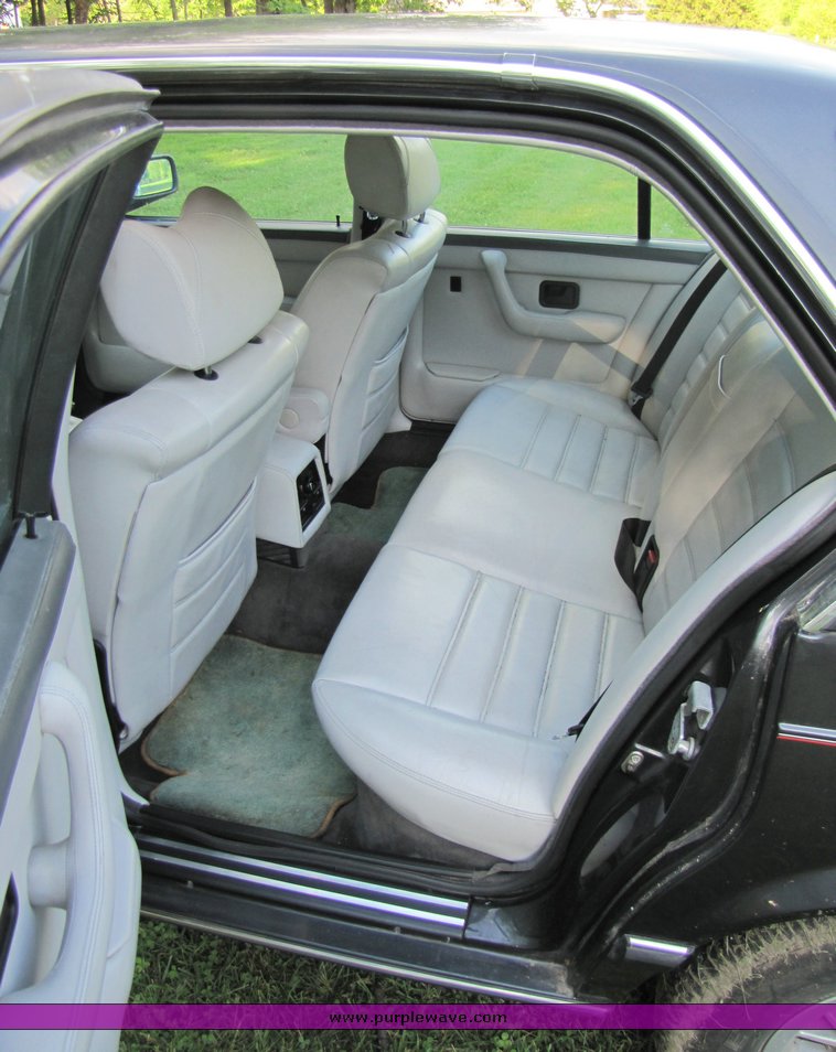 image for item 3313 1987 BMW L7