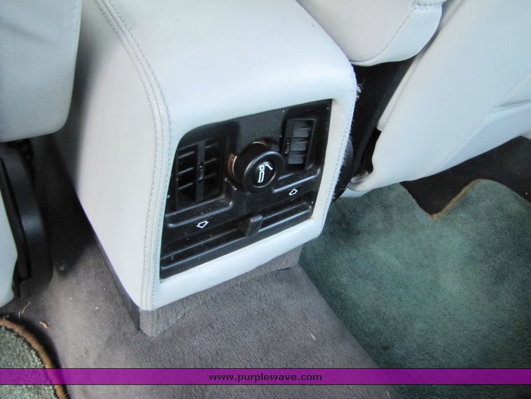 image for item 3313 1987 BMW L7