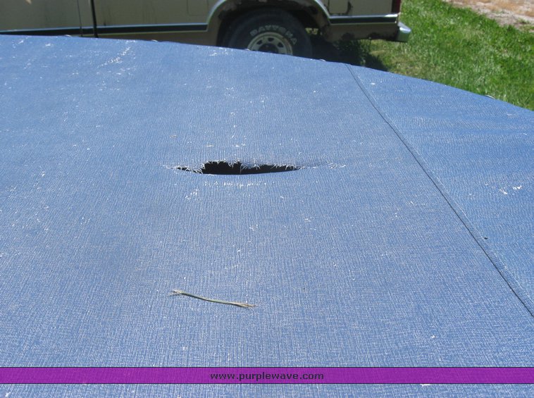 image for item 3995 1998 Bayliner Capri 1750 LS 18' ski boat