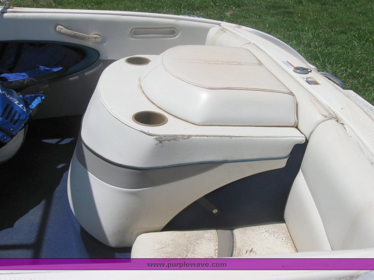 image for item 3995 1998 Bayliner Capri 1750 LS 18' ski boat