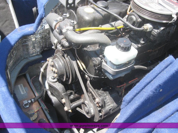 image for item 3995 1998 Bayliner Capri 1750 LS 18' ski boat