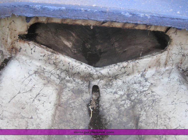 image for item 3995 1998 Bayliner Capri 1750 LS 18' ski boat