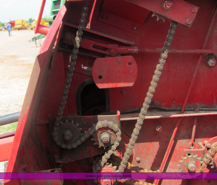 image for item 4587 Case 8465A round baler