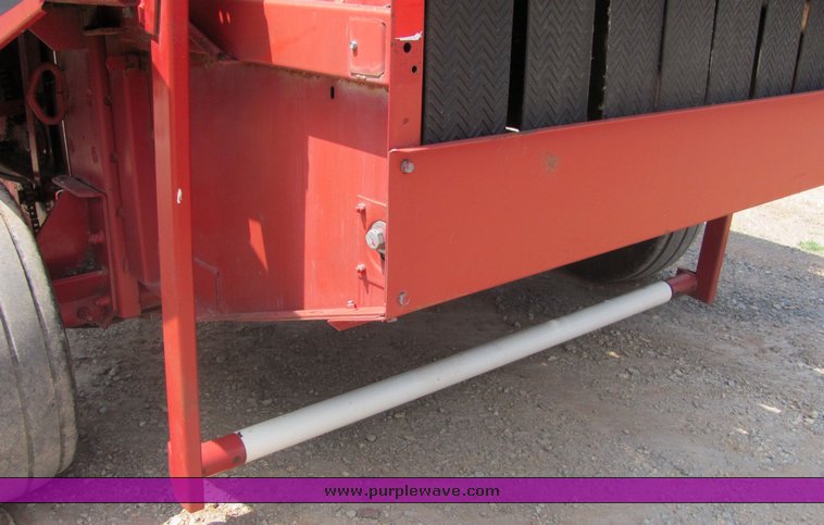 image for item 4587 Case 8465A round baler