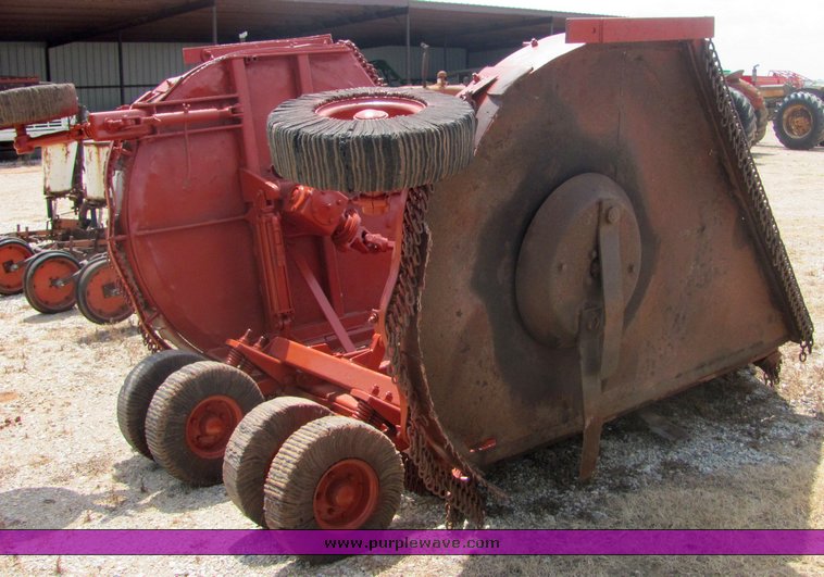 image for item 4588 Rhino 15' bat wing mower