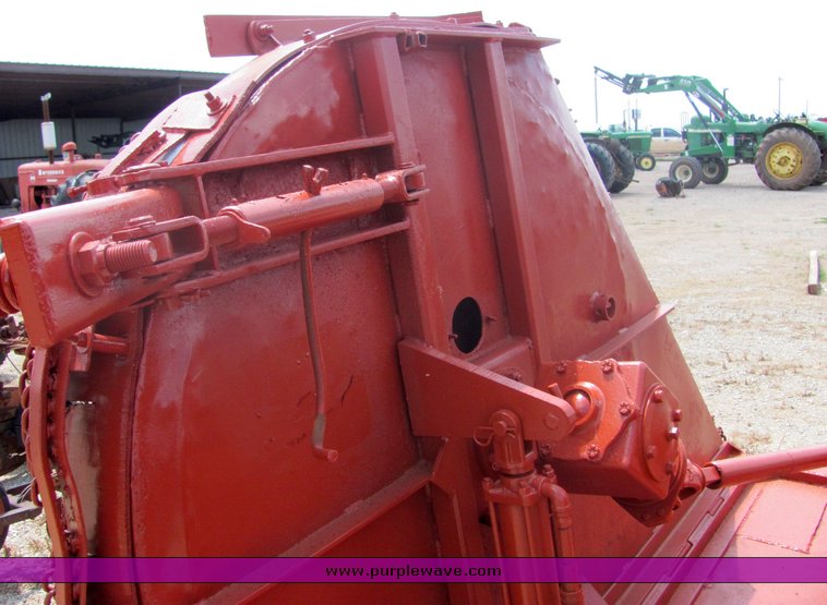 image for item 4588 Rhino 15' bat wing mower