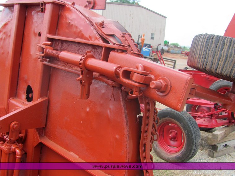 image for item 4588 Rhino 15' bat wing mower