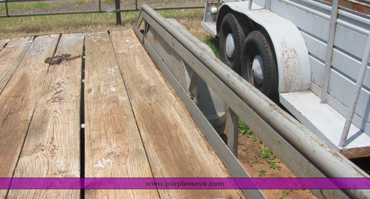 image for item 4598 16' tandem axle trailer