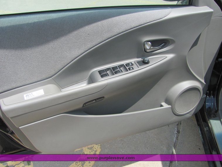 image for item 4611 2004 Nissan Altima