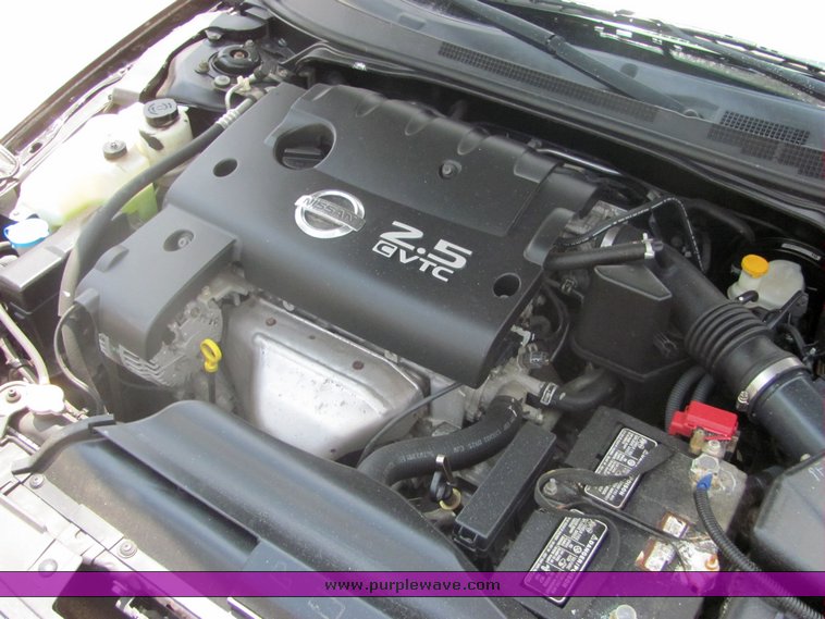 image for item 4611 2004 Nissan Altima