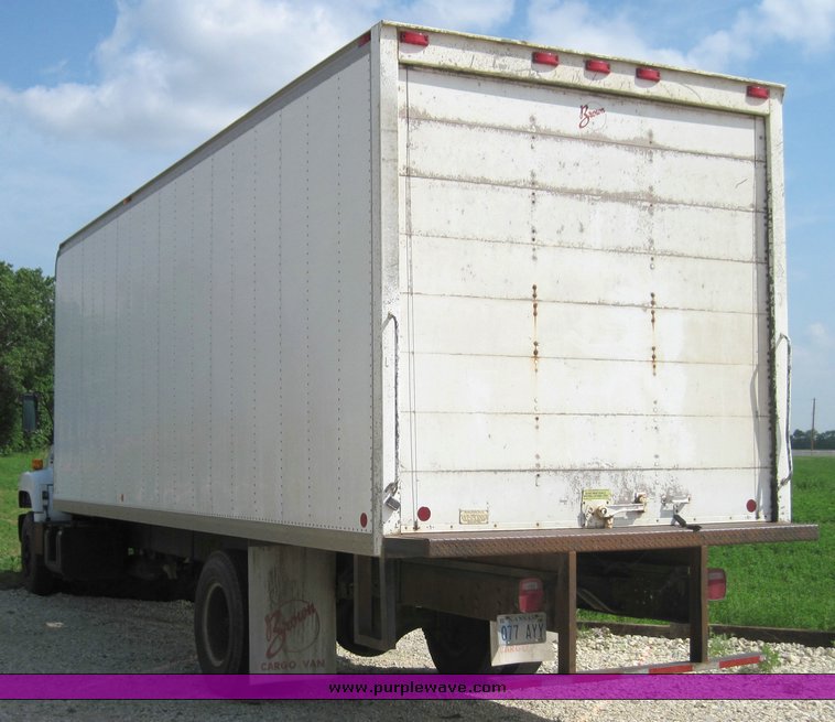 image for item 4715 1994 GMC Topkick C7H042 box truck