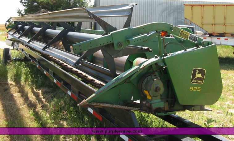 image for item 5013 John Deere 925 25' header platform
