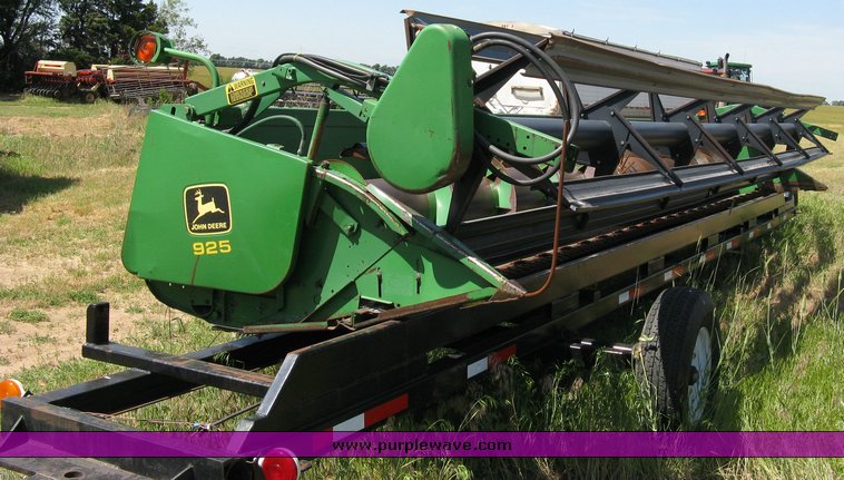 image for item 5013 John Deere 925 25' header platform