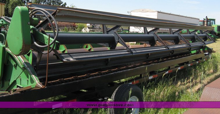 image for item 5013 John Deere 925 25' header platform