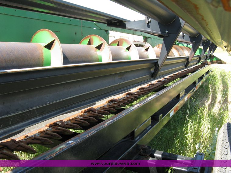 image for item 5013 John Deere 925 25' header platform