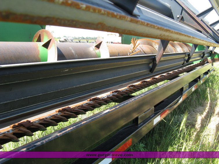 image for item 5013 John Deere 925 25' header platform