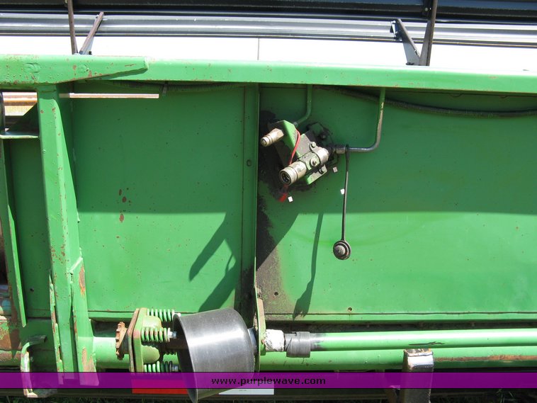 image for item 5013 John Deere 925 25' header platform