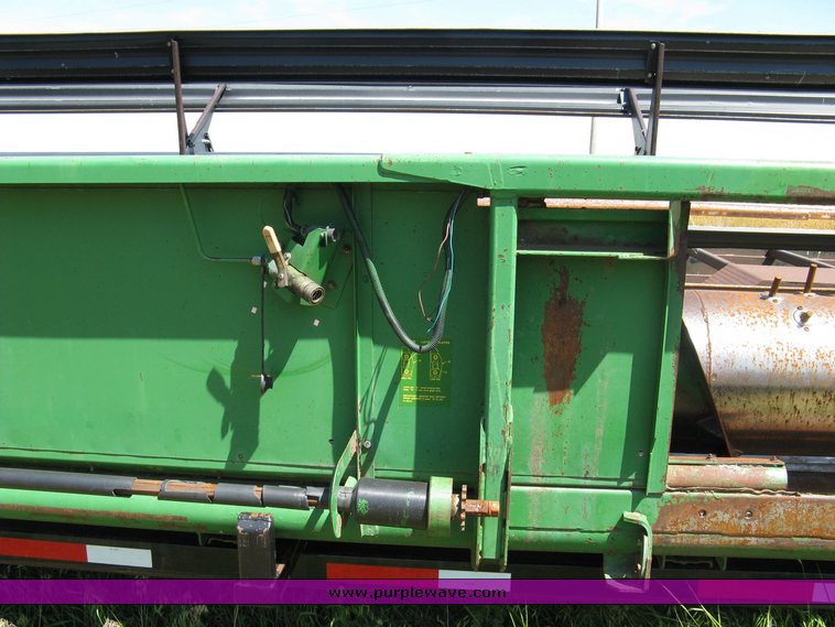 image for item 5013 John Deere 925 25' header platform