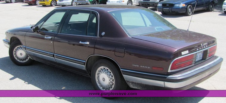 image for item 6096 1993 Buick Park Avenue