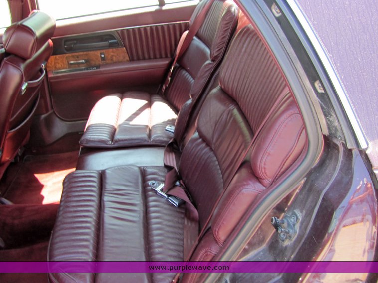 image for item 6096 1993 Buick Park Avenue