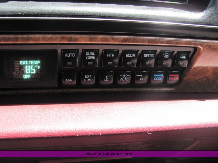 image for item 6096 1993 Buick Park Avenue