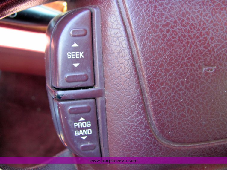 image for item 6096 1993 Buick Park Avenue