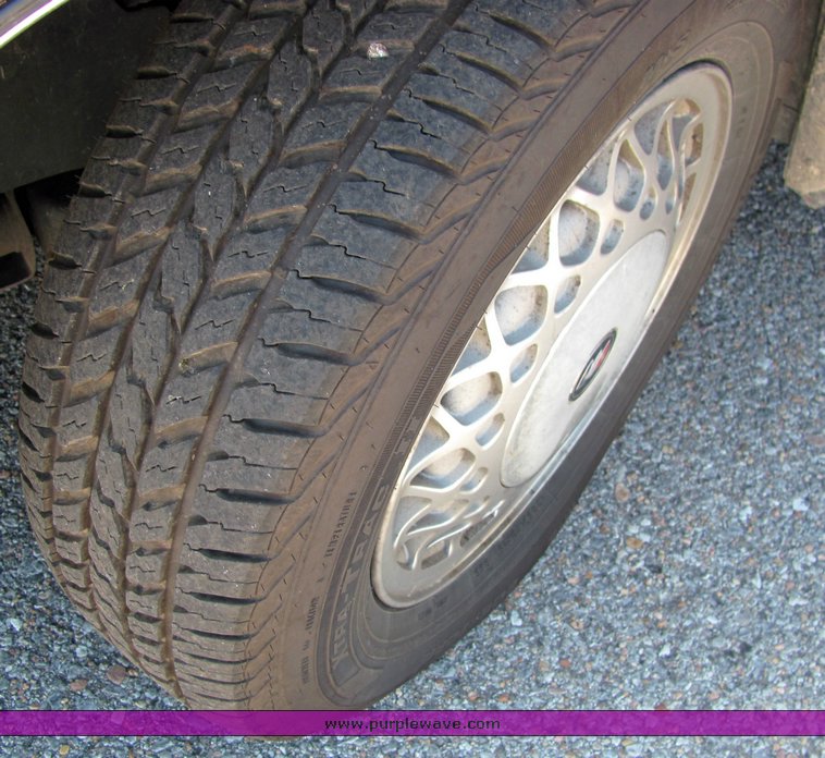 image for item 6096 1993 Buick Park Avenue