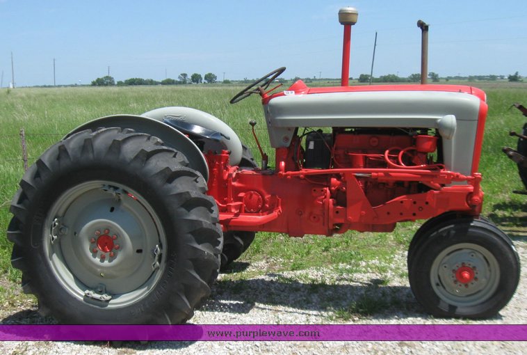 image for item 7379 Ford 961 tractor