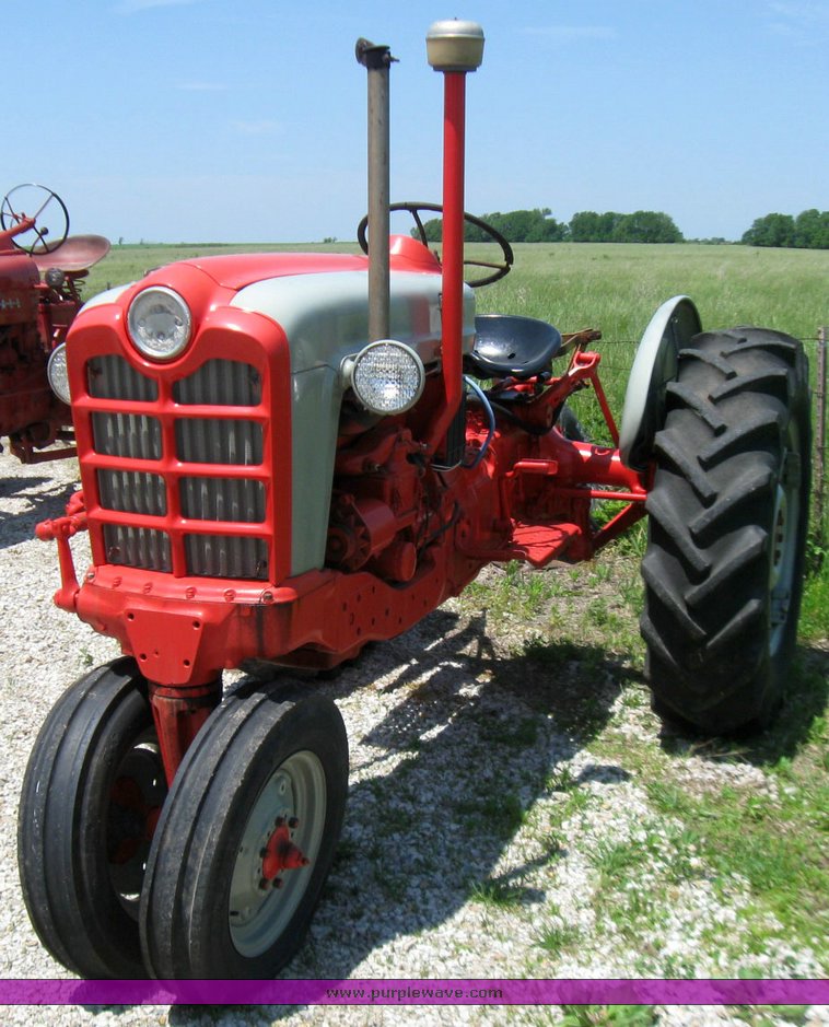 image for item 7379 Ford 961 tractor