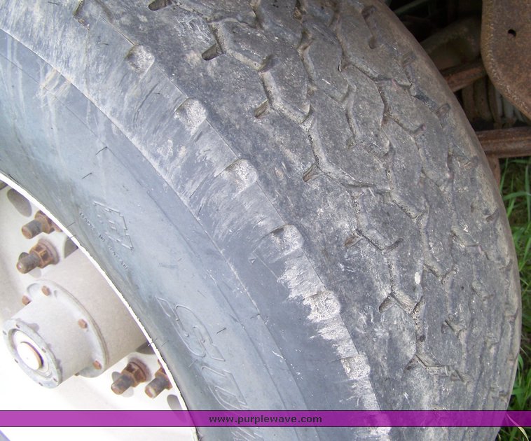 image for item 8030 1994 Timpte super hopper grain trailer