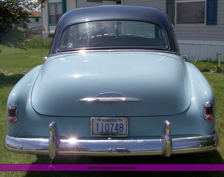 image for item 8110 1952 Chevrolet Styleline Deluxe