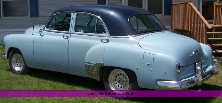 image for item 8110 1952 Chevrolet Styleline Deluxe
